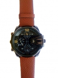 Мужские часы Diezel 10 Bar
                                                                                        (Цвет циферблата: Чёрный,  Цвет ремешка: Коричневый)
                                                    