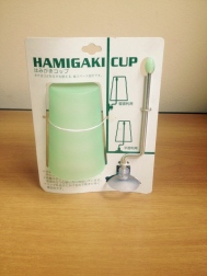Стакан  для  зубных  щёток  с держателем HAMIGAKI CUP
                                                                                        (1: -  )
                                                    
