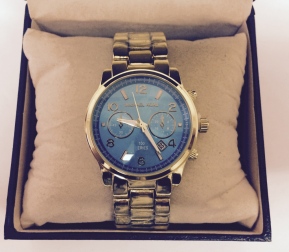 Женские часы MICHAEL KORS New York
                                                                                        (Цвет циферблата : Синий ,  Цвет браслета : Золотой )
                                                    